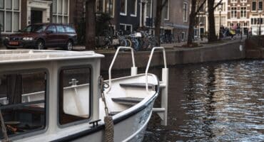 James Bond Smidtje luxe boot Amsterdam groep varen