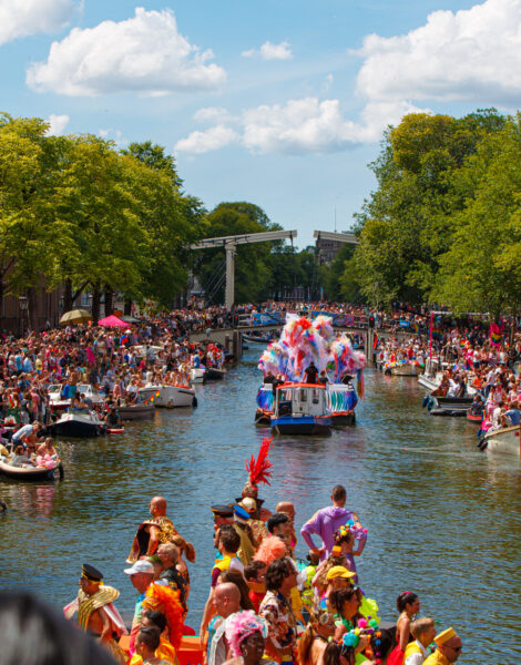 Pride Amsterdam boot sloep huren